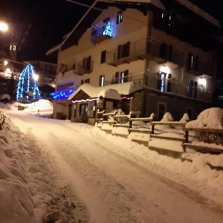 Alloggi Il Rododendro Apartmán *