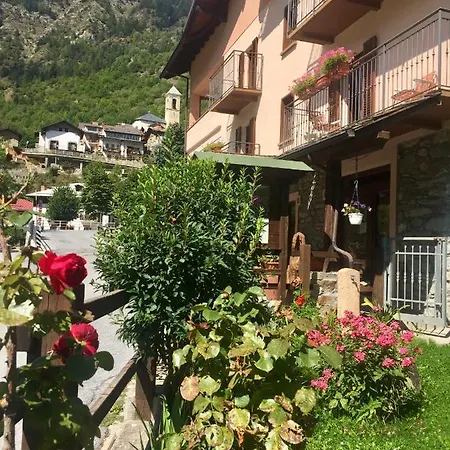 Alloggi Il Rododendro Apartmán *